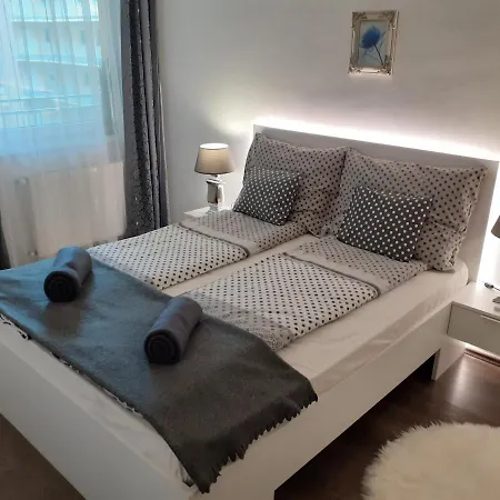 Apartmán Krisztina Duna Garden *
